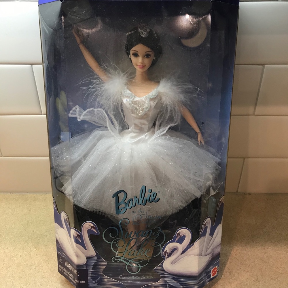 1997 NIB Swan Queen Barbie Doll